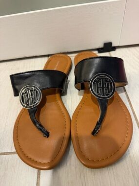 Tommy Hilfiger Black Leather Slide Sandals with Tan Footbed and Logo Medallion